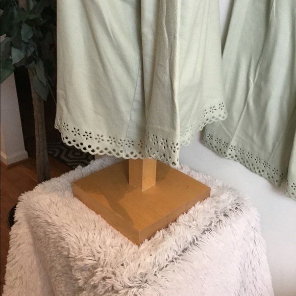 TJ Max green M 2 piece pajama set w/cutoff detail - Picture 9 of 15